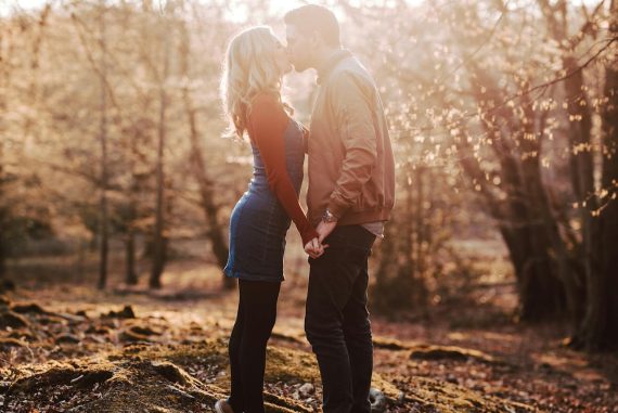 Couple en automne : comment raviver la flamme quand les jours raccourcissent ?
