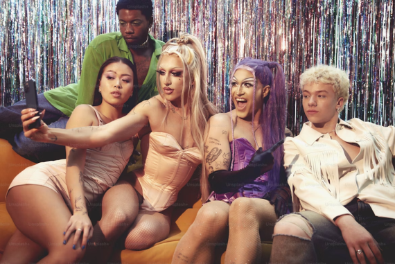 Sextoys LGBTQ+ pour l’hiver : explorer et s’amuser dans tous les genres