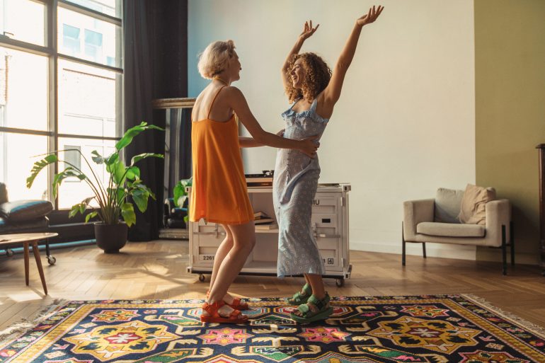 conseils plaisir et intimité pour couples de femmes en vacances